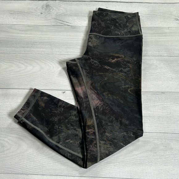 Lululemon Wunder‎ Under Hi-Rise 7/8 Tight 25” Radiant Multi Sz 8 - Picture 1 of 14